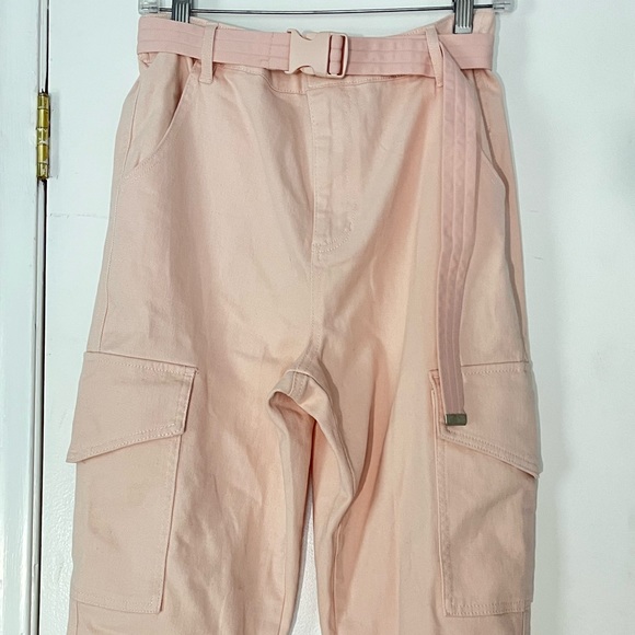 Baby Pink Cargo Pants. SIZE MEDIUM - Picture 7 of 10